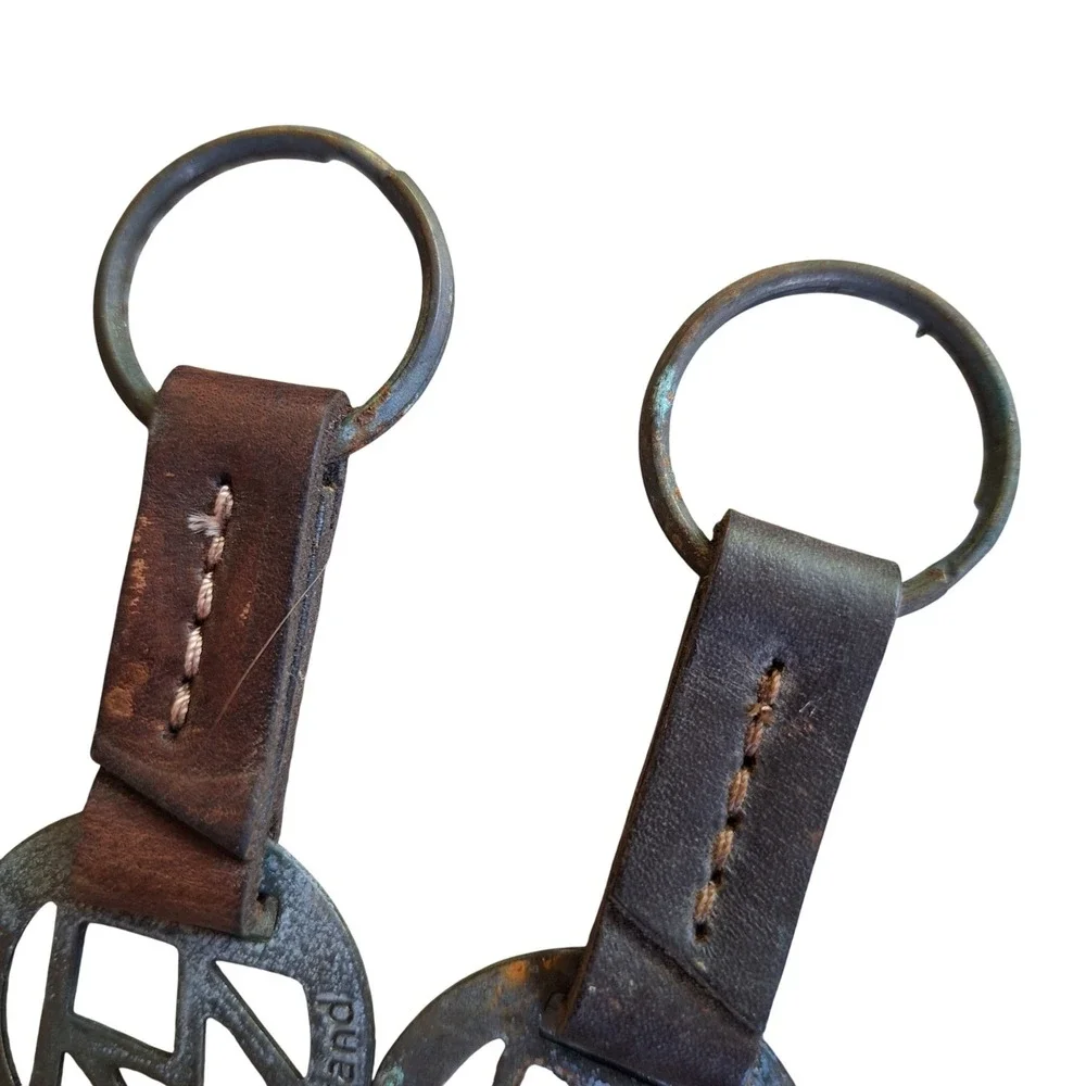 Marlboro Brand Vintage Brass‎ Leather Key Rings Keychains Lot of 2 Circle Logo